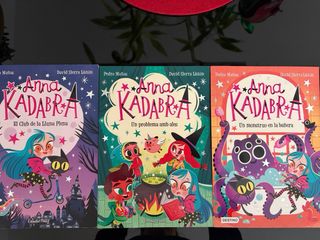 Colección libros juveniles Anna Kadabra, total 6