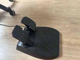 Volante Thrustmaster T150 con pedales