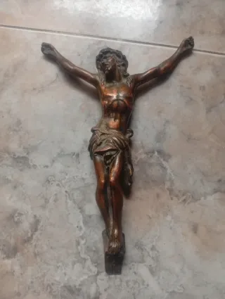 Crucifijo de pared de bronce
