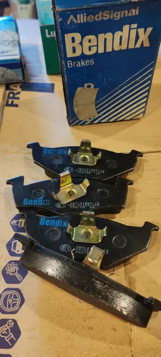 Pastiglie freno Lucas per Ford Fiesta Ka e Mazda