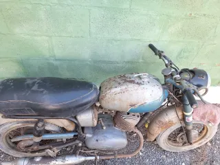 Moto Iso 125 Clásica