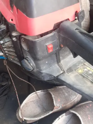 Sierra de gasolina Nakasaki