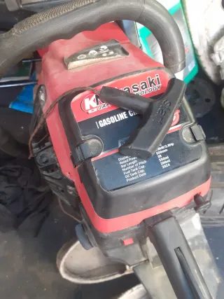 Sierra de gasolina Nakasaki