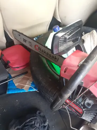 Sierra de gasolina Nakasaki