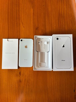 iPhone 8 128GB Blanco + Auriculares + Funda