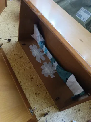 Mueble bar de madera para colgar