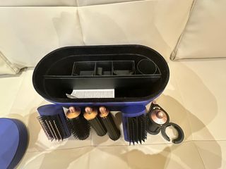 Accesorios Dyson Airwrap y Caja (SIN Secadora)
