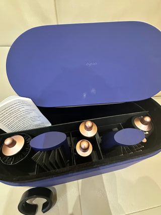 Accesorios Dyson Airwrap y Caja (SIN Secadora)