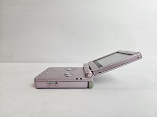 Game Boy Advance SP Rosa Edizione Limitata