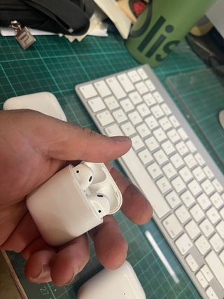 3 AirPods Originales Apple Blancos