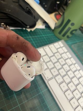 3 AirPods Originales Apple Blancos