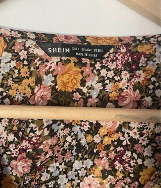 Blusa estampada floral talla L, nueva