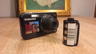 Samsung PL120 Cámara Digital 14.2MP Negra