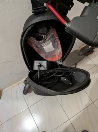 Patinete Xiaomi M365 - Ruedas macizadas, perfecto