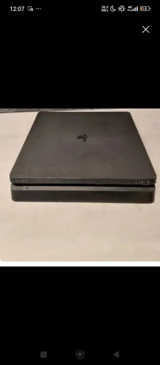 PS4 (PlayStation slim todos cables y un mando orig