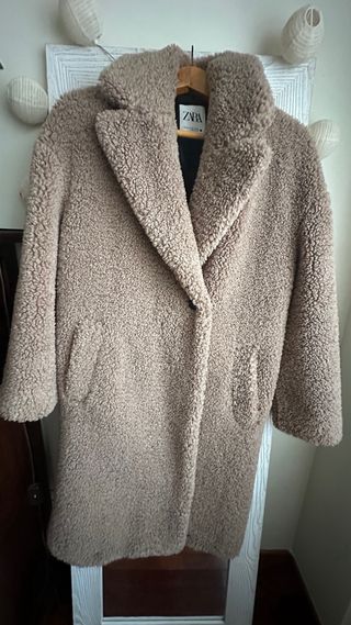 Abrigo borrego Zara camel