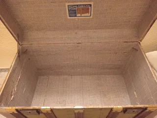 Baúl antiguo grande