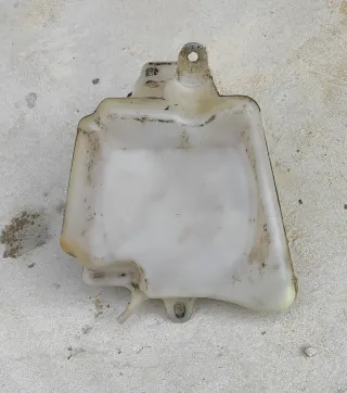 Depósito Gasolina y de aceite Peugeot Speedfight.