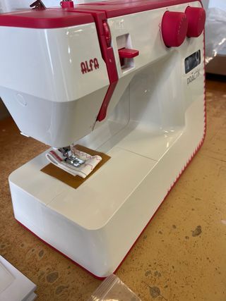 Máquina de coser Alfa Practik 9 nueva