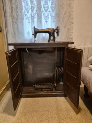 Máquina de coser Singer antigua