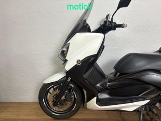 YAMAHA XMAX 400