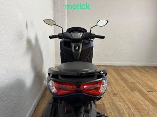 YAMAHA NMAX 125