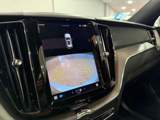 Volvo XC60 R DESIGN 2.0 B4