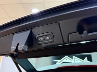 Volvo XC60 R DESIGN 2.0 B4