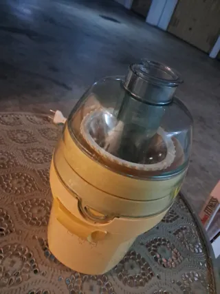 Licuadora Moulinex Amarilla