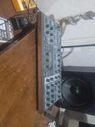 Access Virus TI2 Sintetizador Profesional