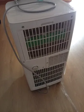 Aire Acondicionado Portátil Casi NUEVO Comfee