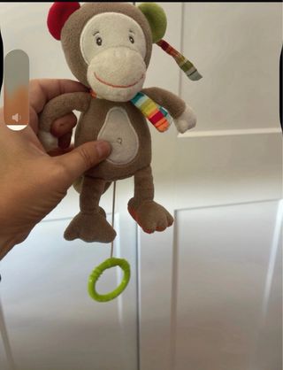 Peluche musical para cuna de mono