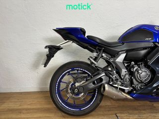 YAMAHA R7 (A2)