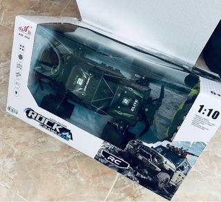 Coche RC 4x4 Negro y Verde Nuevo a estrenar