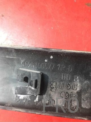 Moldura puerta tras drch 206