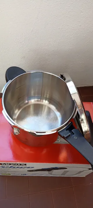 Olla a presión Monix Veloce 6L