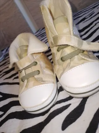 Botines camuflaje bebé talla 11
