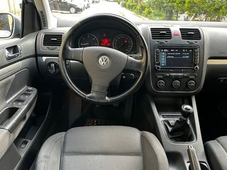 Volkswagen golf MK 5 año 2004 2.0 TDI 140cv 6 velo