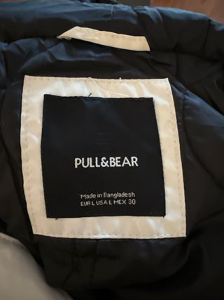 Chaqueta Anorak Pull and Bear Blanca