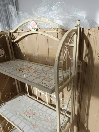 Estantería forja antigua mosaico flores