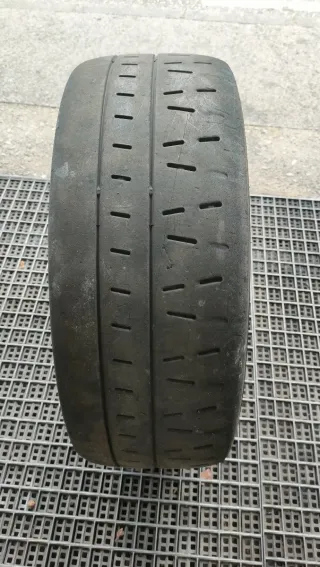 Slicks 15" Pirelli y Kumho