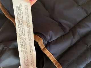 Cazadora Zara azul marino con detalles dorados