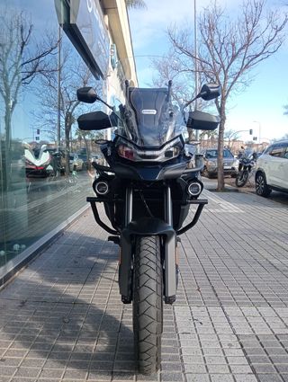 CF Moto 800 MT Explore