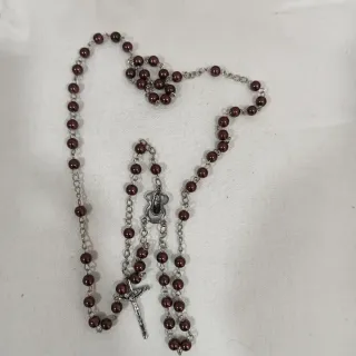 Rosario antiguo de cuentas marrones