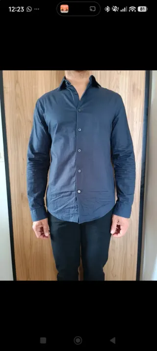 Camisa azul marino hombre