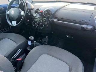 Volkswagen Beetle Cabrio 1.9 TDI Red Edition Cabriolet 77 kW (105 CV)