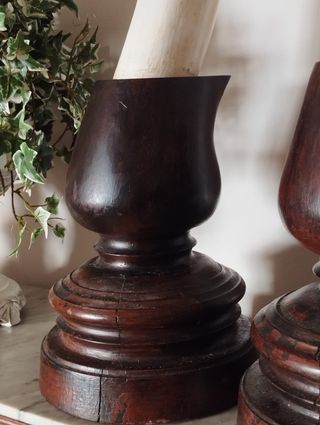 Par de Presas em Madeira Antiga