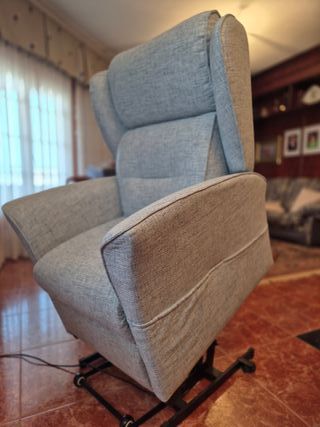 Sillón eléctrico elevable gris