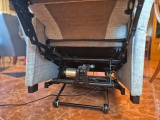 Sillón eléctrico elevable gris