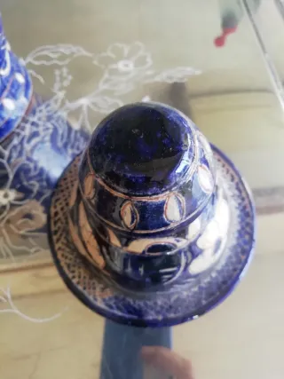 Jarrón decorativo azul y beige